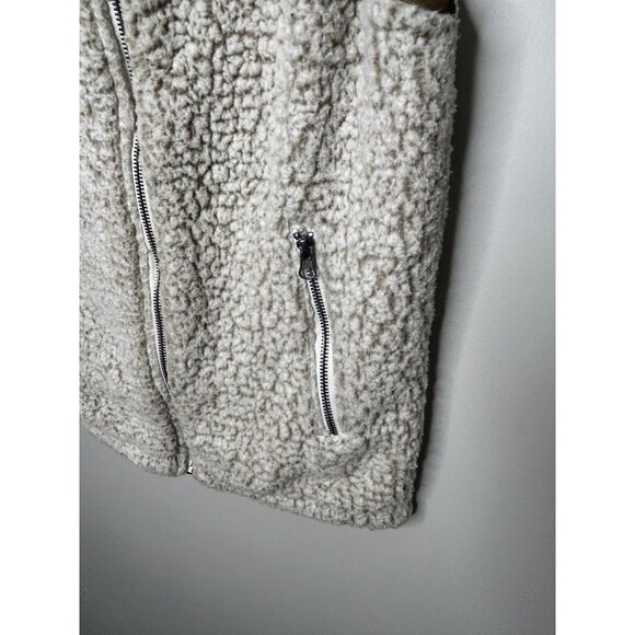 Reel Tree beige with camo lining Sherpa zip up vest Women's Size Medium - Picture 5 of 11